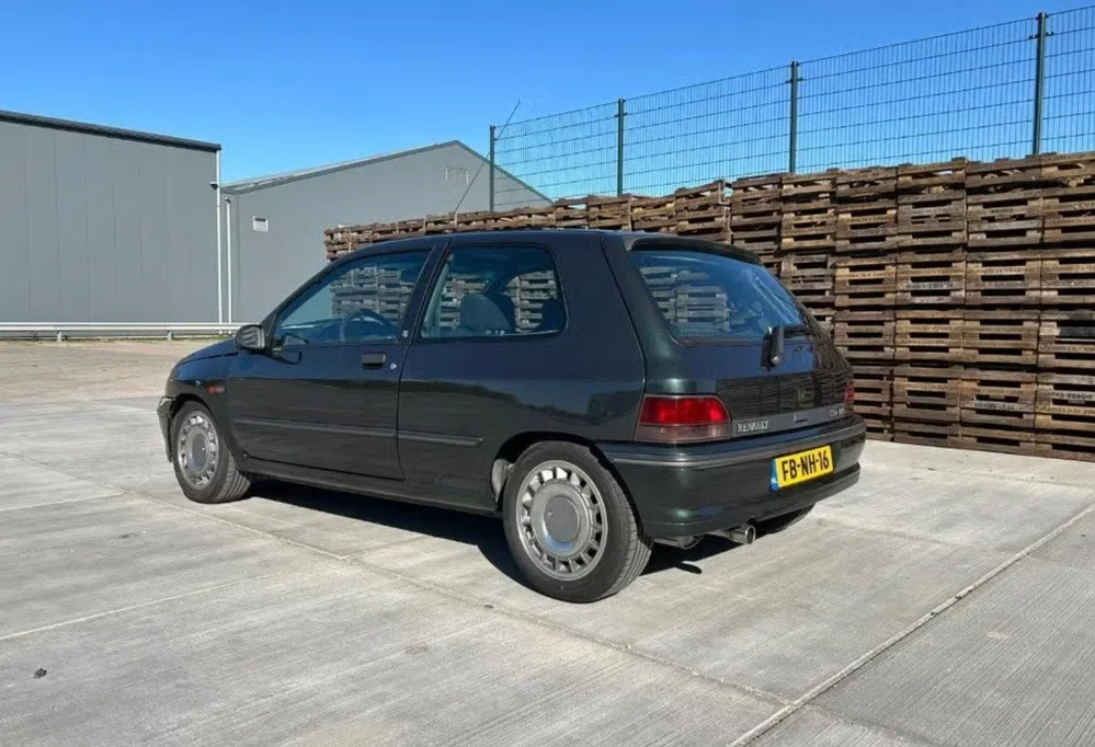 Deze Clio 16V kan van jou zijn